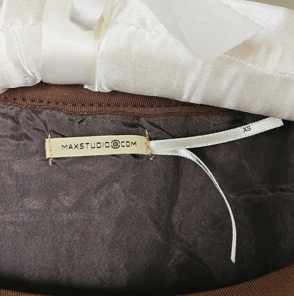 Max Studio Textured Brown Sleeveless Top - Picture 7 of 8